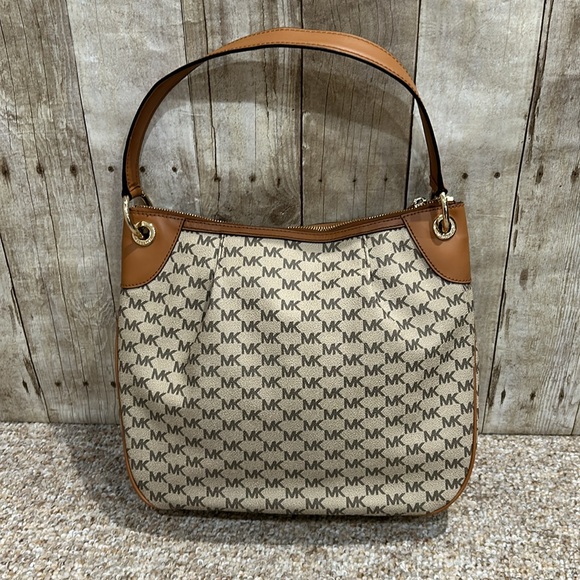 MICHAEL KORS Handbag New Condition - Picture 4 of 12